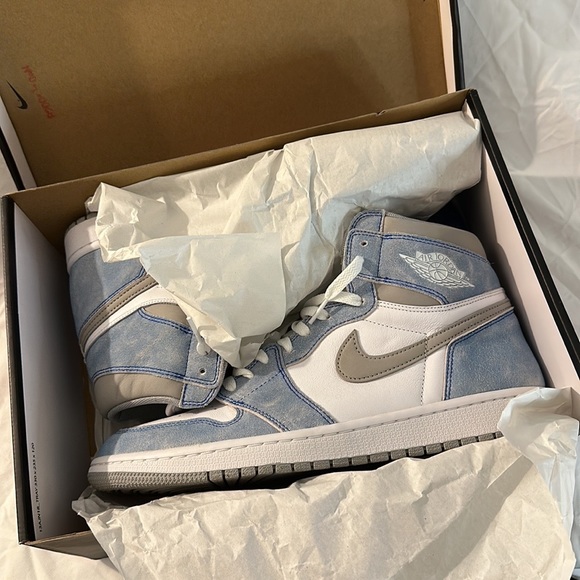 Authentic Air Jordan 1 Retro High OG GS - Picture 16 of 16